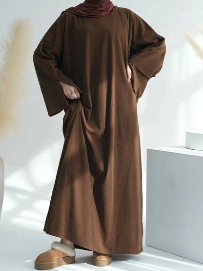 2025 Hot Sells Muslim Winter Abaya with Cuff Slits Middle East Style for Saudi Qatar Ramadan Celebrations and Chilly Season Wear