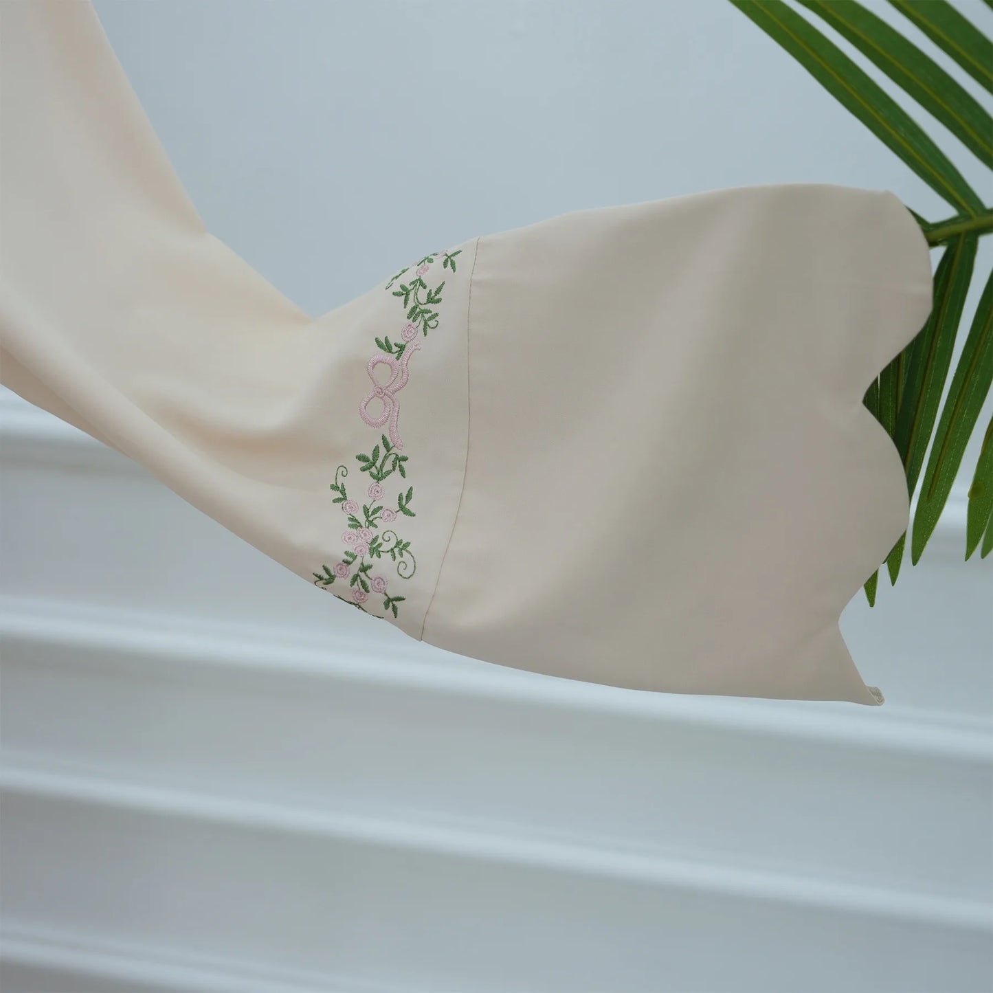 Luxurious Floral Embroidery Hijab Dress for Muslim Women Elegant Dubai Modest Abaya Eid Islam Party Jalabiya Turkey Kaftan Robe